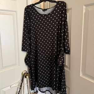 Nina Leonard Black and Pink Long Sleeve Crew Neck Dress